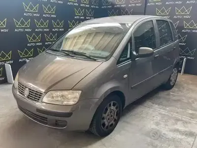 Usata Fiat Idea 77 CV (56 kW) 2010 Grigio Monovolume
