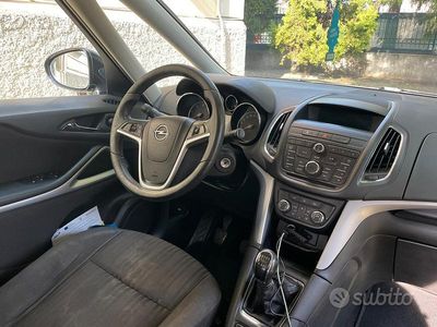 Usata Opel Zafira Tourer 130 CV (95 kW) 2012 Blu Monovolume