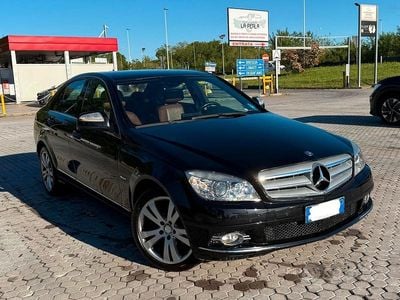 Usata Mercedes C220 Avantgarde 170 CV (125 kW) 2007 Nero Berlina