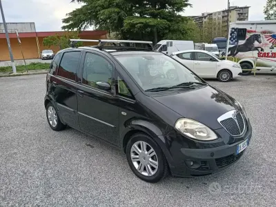 Usata Lancia Musa 95 CV (69 kW) 2006 Blu Monovolume