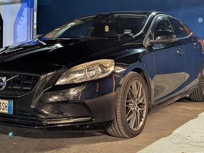 Usata Volvo V40 Momentum 2013 Nero Berlina