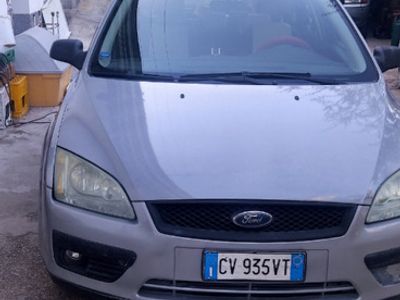 Usata Ford Focus 90 CV (66 kW) 2005 Grigio Berlina