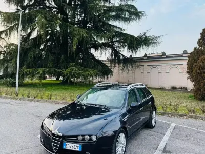 Usata Alfa Romeo 159 Progression 136 CV (100 kW) 2011 Nero Station wagon