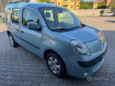 Usata Renault Kangoo 105 CV (77 kW) 2008 Bluazzurro Monovolume