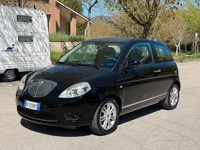 Usata Lancia Ypsilon Platinum 77 CV (56 kW) 2011 Nero Utilitaria