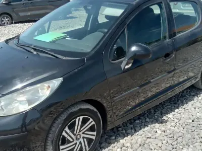 Usata Peugeot 207 2009 Nero Utilitaria
