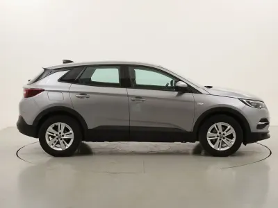Usata Opel Grandland X Business 131 CV (96 kW) 2020 Argentoargento SUV