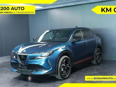 Ny Alfa Romeo Junior 145 HK (106 kW) 2026 Blå SUV