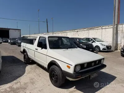 Begagnad VW Caddy 53 HK (38 kW) 1985 Vit Minibuss