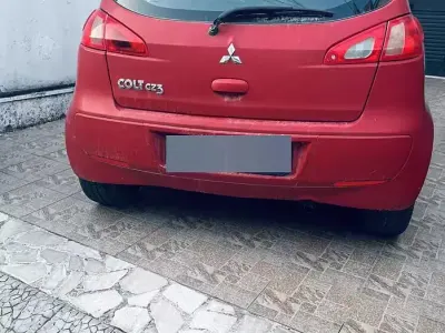 Usata Mitsubishi Colt 95 CV (69 kW) 2007 Rosso Berlina