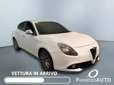 Usata Alfa Romeo Giulietta Super 120 CV (88 kW) 2018 Bianco Utilitaria
