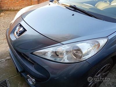 Usata Peugeot 207 CC 110 CV (80 kW) 2007 Grigio Cabrio