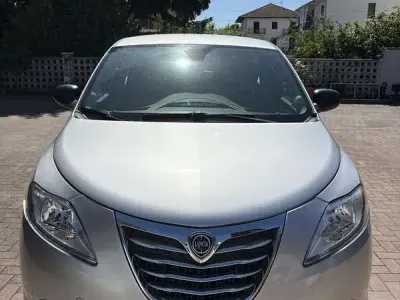 Usata Lancia Ypsilon Platinum 69 CV (50 kW) 2013 Utilitaria