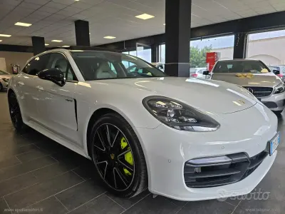 Usata Porsche Panamera 4 Sport Turismo 330 CV (242 kW) 2018 Bianco Utilitaria