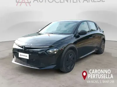 Usata Lancia Ypsilon 110 CV (80 kW) 2025 Nero Utilitaria