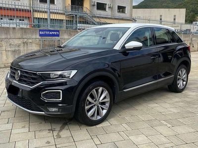 Usata VW T-Roc 150 CV (110 kW) 2019 Nero SUV