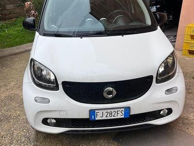 Usata Smart ForFour 71 CV (52 kW) 2017 Bianco Utilitaria
