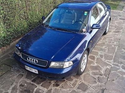 Usata Audi A4 179 CV (131 kW) 1998 Blu/azzurro Berlina