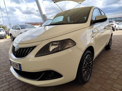 usata Lancia Ypsilon 1.0 firefly hybrid Alberta Ferretti s&s 70cv 5p.ti