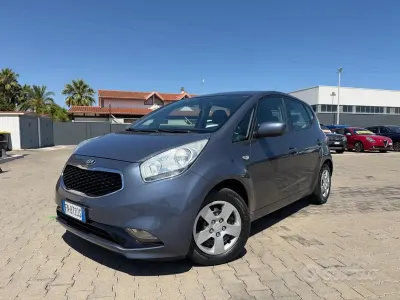 Usata Kia Venga 90 CV (66 kW) 2018 Grigio Utilitaria