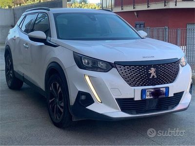 Usata Peugeot 2008 Allure 110 CV (80 kW) 2021 Bianco SUV