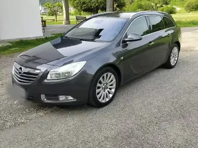 Usata Opel Insignia Cosmo 160 CV (117 kW) 2011 Grigio Station wagon
