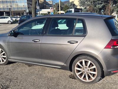 Usata VW Golf VII Highline 105 CV (77 kW) 2014 Grigio Berlina