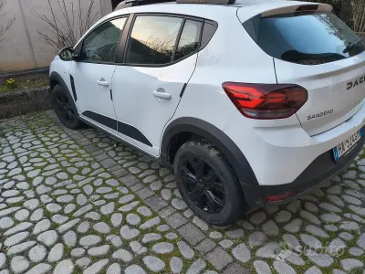 Usado Dacia Sandero Extreme 101 CV (74 kW) 2025 Blanco Berlina