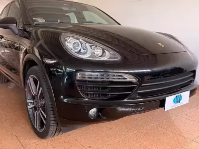 Usata Porsche Cayenne 245 CV (180 kW) 2012 Nero SUV