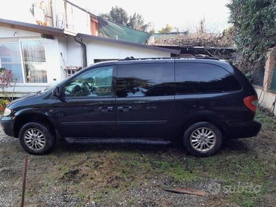 usata Chrysler Grand Voyager 2.8 crd Lim. stow and go RICAMBI - NO MOTORE