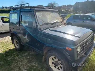 Begagnad Suzuki Samurai 1988 Grå SUV