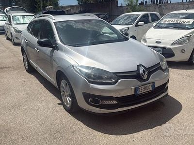 Usata Renault Mégane GrandTour LIMITED 110 CV (80 kW) 2015 Grigio Station wagon