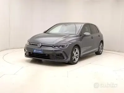Usata VW Golf VIII R-line 150 CV (110 kW) 2023 Grigio Berlina