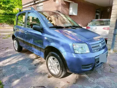 Usado Fiat Panda 4x4 60 CV (44 kW) 2006 Azul Utilitario