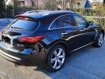 Infiniti QX70
