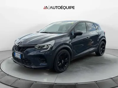 Second-hand Renault Captur RS Line 159 CP (116 kW) 2022 Albastru SUV