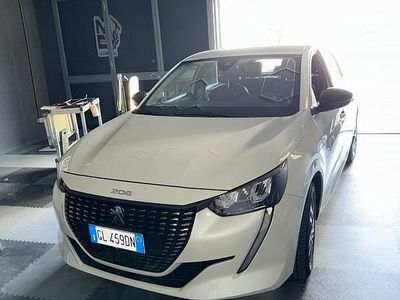 Usata Peugeot 208 Allure 100 CV (73 kW) 2022 Bianco Utilitaria