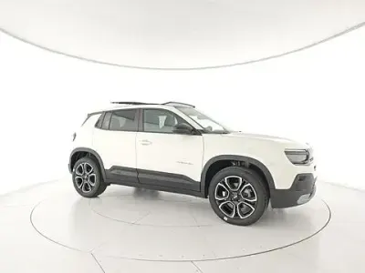 Nuova Jeep Avenger Summit 109 CV (80 kW) 2025 Beige SUV