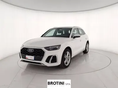 Käytetty Audi Q5 S-Line 163 HP (119 kW) 2022 Valkoinen Katumaasturi