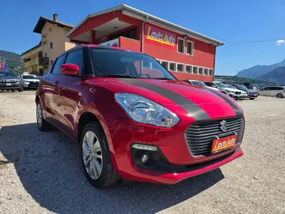 Usata Suzuki Swift 90 CV (66 kW) 2020 Rosso Utilitaria