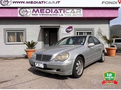 Usata Mercedes C220 Elegance 143 CV (105 kW) 2003 Grigio Berlina