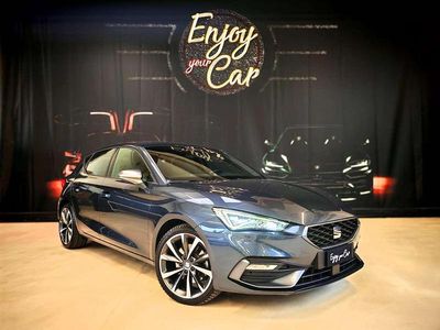 Usata Seat Leon Beats 150 CV (110 kW) 2022 Grigio magnetico Berlina