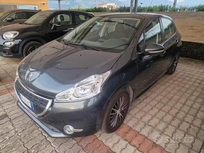 Usata Peugeot 208 68 CV (50 kW) 2012 Grigio Utilitaria