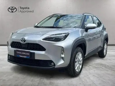 Usata Toyota Yaris Cross Active 116 CV (85 kW) 2023 Argento SUV