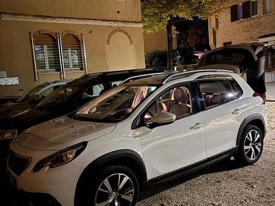 Usata Peugeot 2008 99 CV (72 kW) 2016 SUV