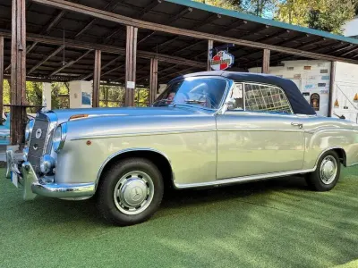 Usata Mercedes 220 100 CV (73 kW) 1957 Argento Cabrio