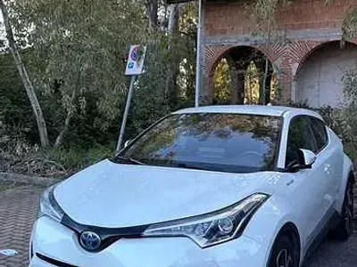 Usata Toyota C-HR Active 98 CV (72 kW) 2018 SUV