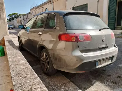 Usata Fiat Croma 150 CV (110 kW) 2009 Grigio Station wagon