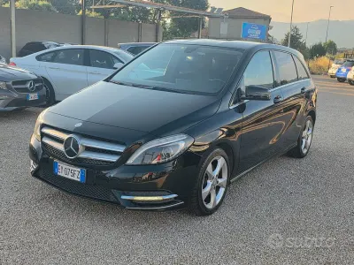 Usata Mercedes B180 Premium 109 CV (80 kW) 2015 Nero Utilitaria