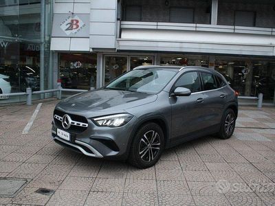 Occasion Mercedes GLA200 Business 150 ch (110 kW) 2023 Gris SUV